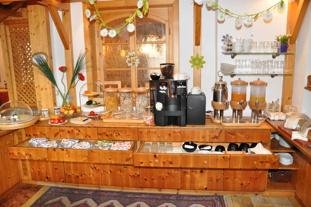Hotel Almtalerhof تارون المظهر الخارجي الصورة