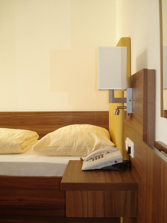 Hotel Almtalerhof تارون الغرفة الصورة